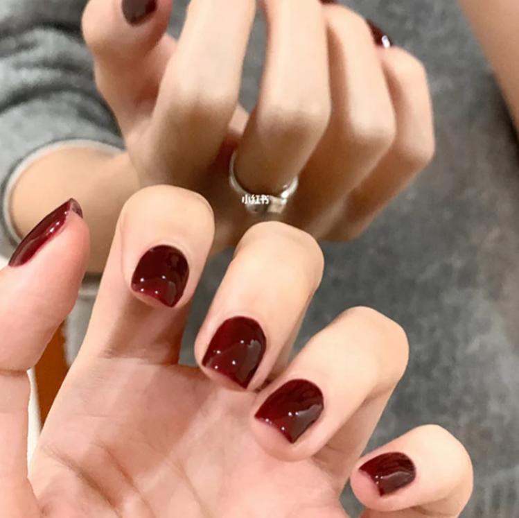 Classic Wine Red Elegance Press On Nails
