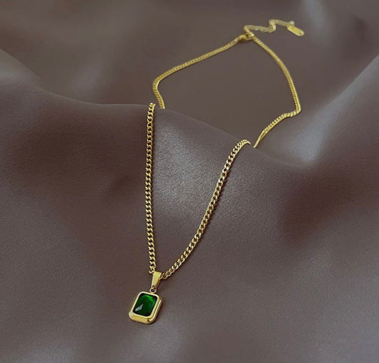 Emerlad Glow Necklace