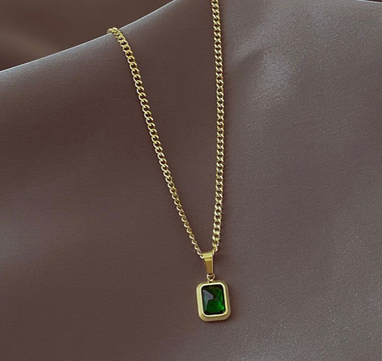 Emerlad Glow Necklace