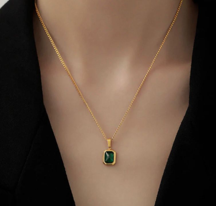 Emerlad Glow Necklace